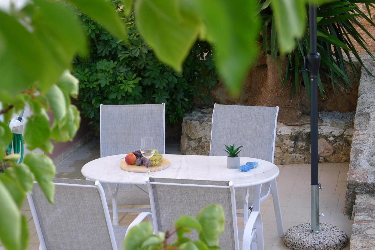 Maria & Manos Guest House, Agios Onoufrios Beach Экстерьер фото